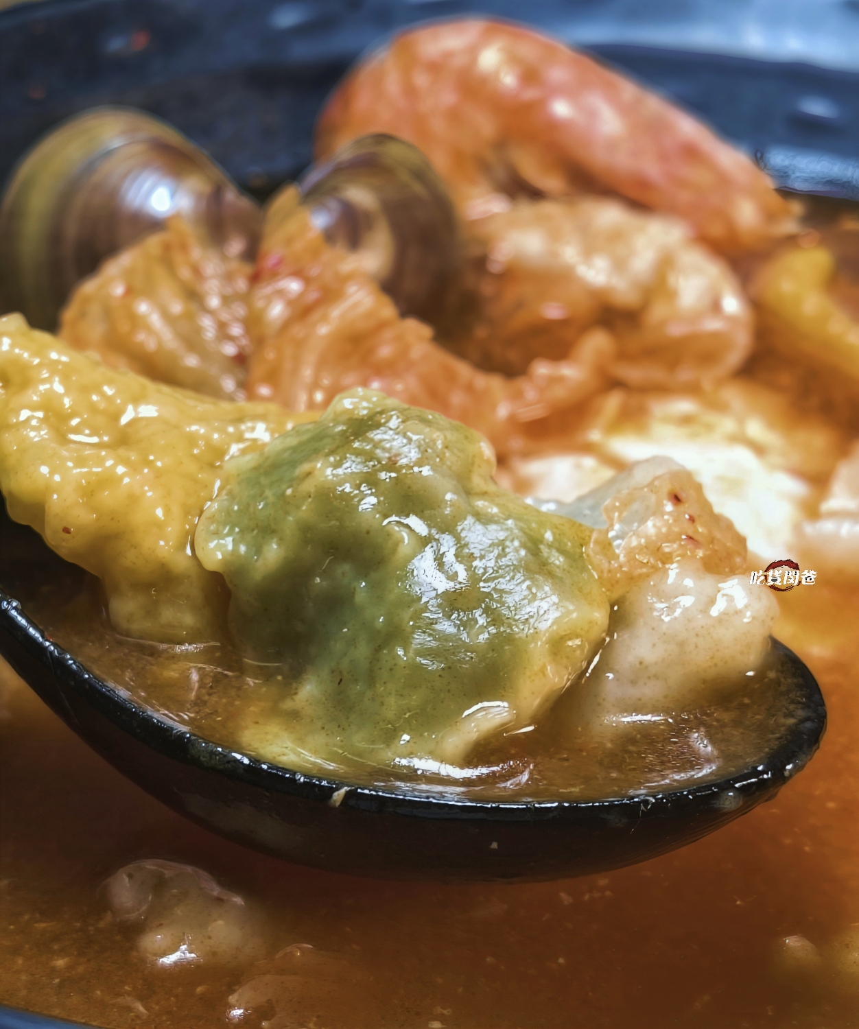 萬客臨彩色麵疙瘩｜高雄屏東｜必吃麵疙瘩、臭豆腐、鍋燒、咖哩飯，一吃愛上！