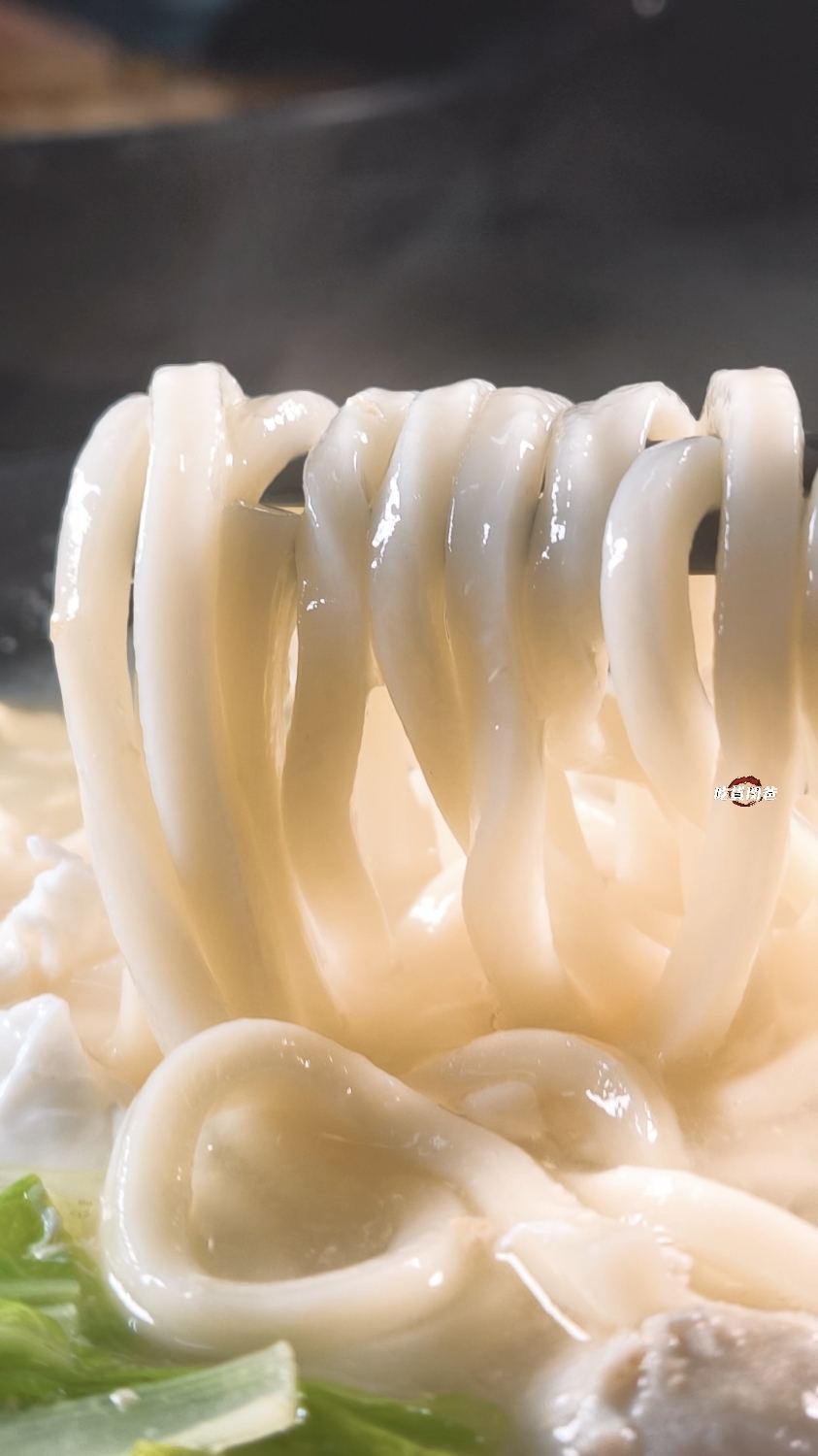 萬客臨彩色麵疙瘩｜高雄屏東｜必吃麵疙瘩、臭豆腐、鍋燒、咖哩飯，一吃愛上！