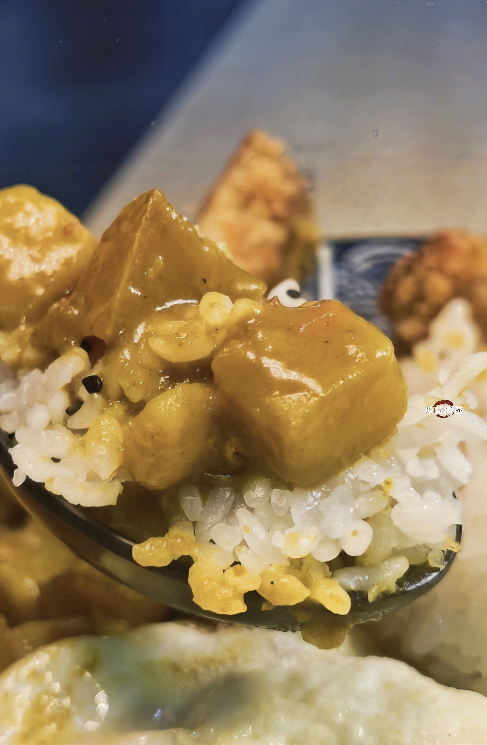 萬客臨彩色麵疙瘩｜高雄屏東｜必吃麵疙瘩、臭豆腐、鍋燒、咖哩飯，一吃愛上！