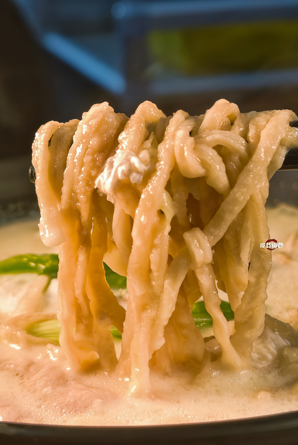 萬客臨彩色麵疙瘩｜高雄屏東｜必吃麵疙瘩、臭豆腐、鍋燒、咖哩飯，一吃愛上！