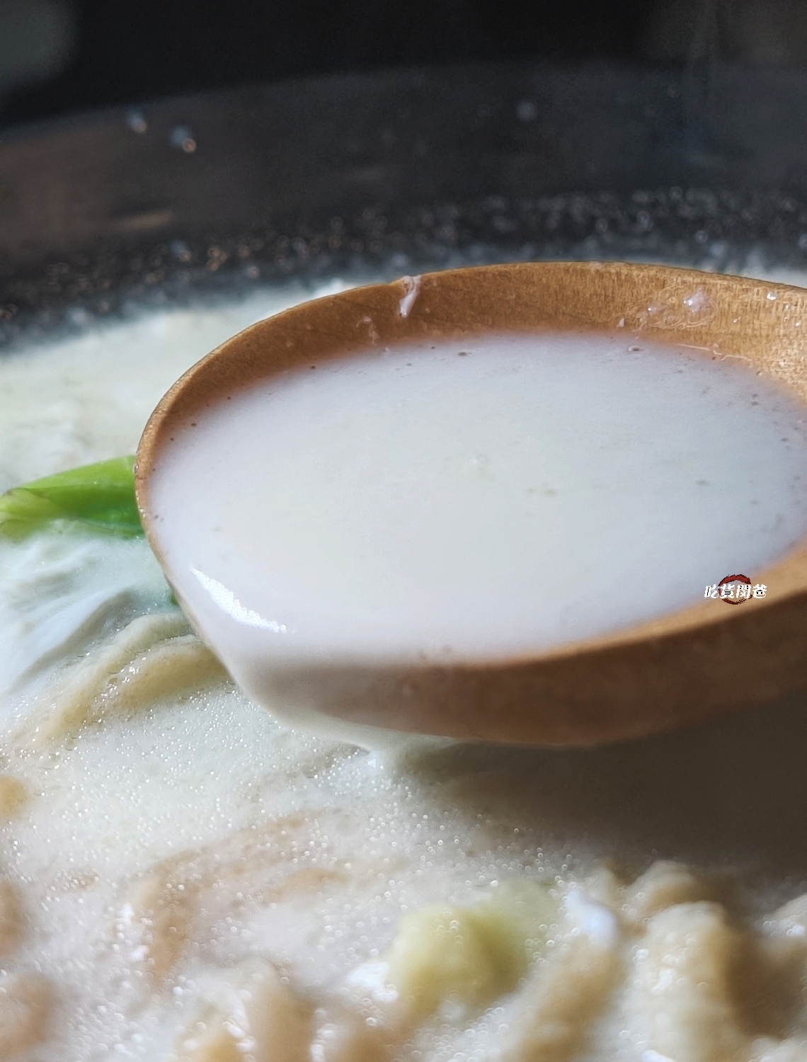 萬客臨彩色麵疙瘩｜高雄屏東｜必吃麵疙瘩、臭豆腐、鍋燒、咖哩飯，一吃愛上！
