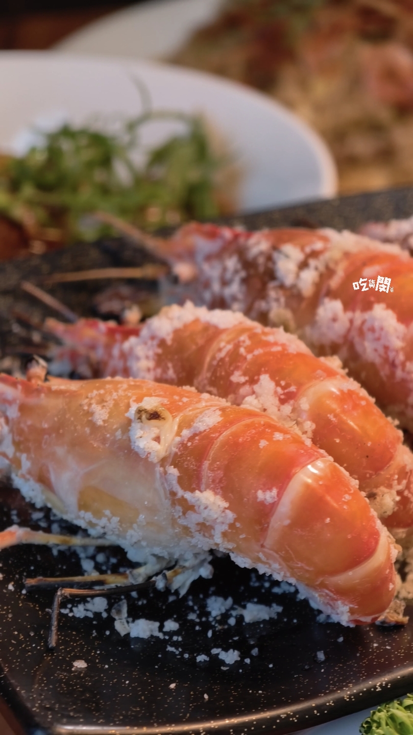 六少爺海鮮恆春店｜泰國蝦、滷豬腳、近80種家常熱炒必吃！恆春最強CP海鮮熱炒店！