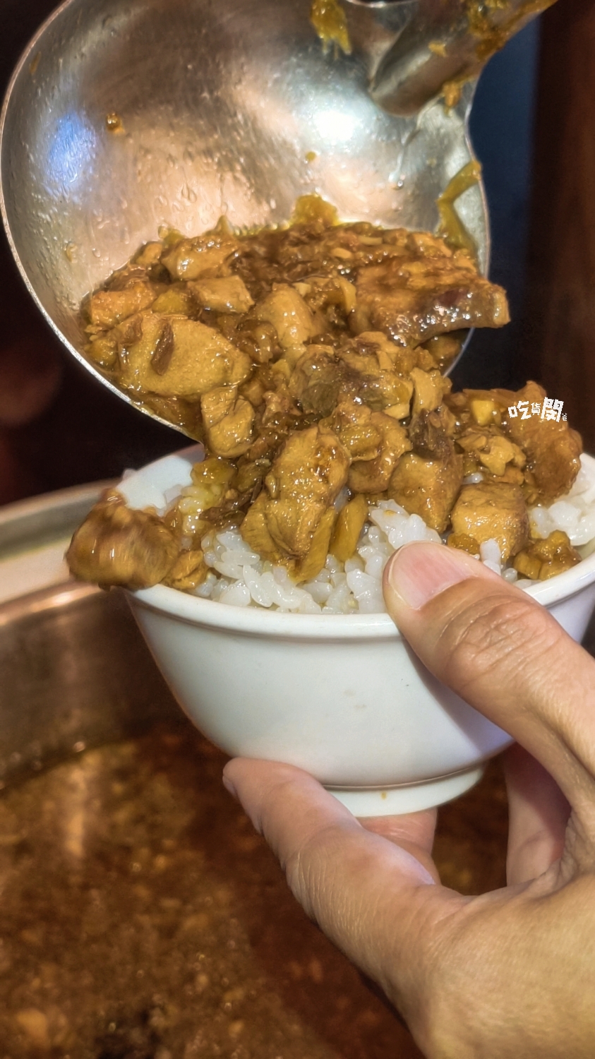 六少爺海鮮恆春店｜泰國蝦、滷豬腳、近80種家常熱炒必吃！恆春最強CP海鮮熱炒店！
