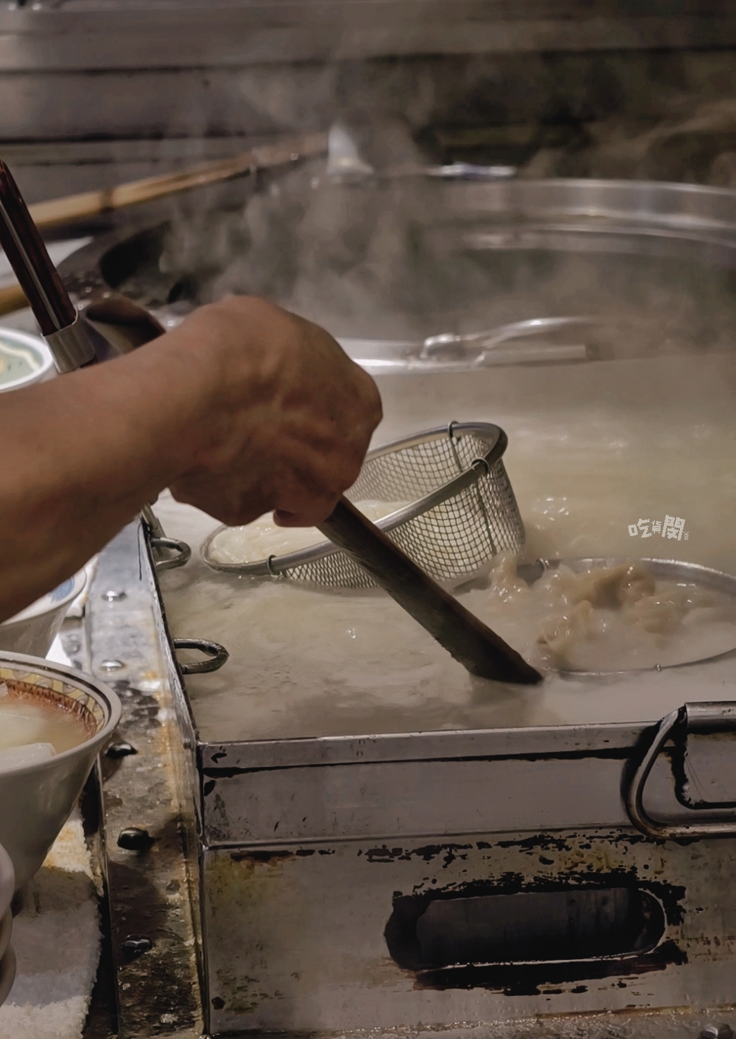 菜市仔嬤左營汾陽餛飩｜高雄左營餛飩一條街，我最愛這一間，吃過嗎?