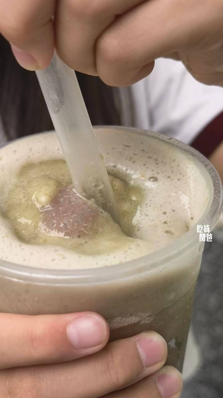 荳神綠豆沙|全高雄最好喝!隱藏在鳳山文衡路上,超便宜、份量大的冰沙,買五還送一。 - 第21張圖 荳神綠豆沙|全高雄最好喝!隱藏在鳳山文衡路上,超便宜、份量大的冰沙,買五還送一。